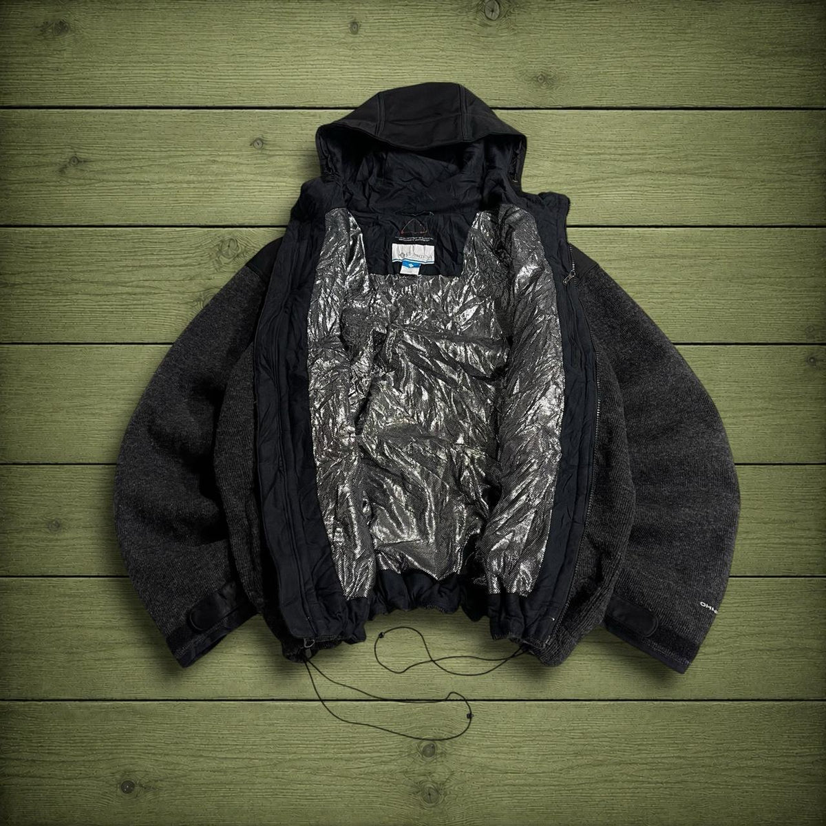 Columbia Omni-Wind tech jacket black paneled breathable technical jacket adjustable