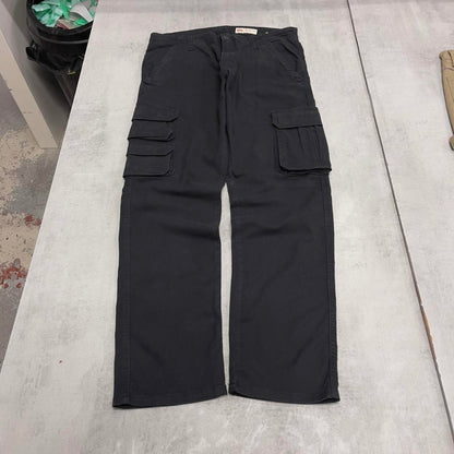 Mens black Wrangler cargo trousers W32 L30