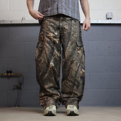 Baggy Realtree camo cargo pants Y2K W34L31 khaki lined fleece Hardwoods camouflage hunting utility