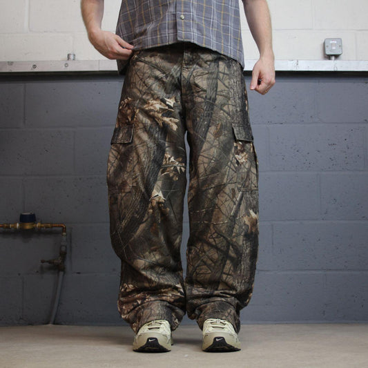 Baggy Realtree camo cargo pants Y2K W34L31 khaki lined fleece Hardwoods camouflage hunting utility