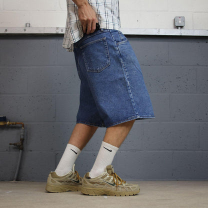 Wrangler baggy denim shorts y2k blue W38 Loose leg skater style casual style jorts