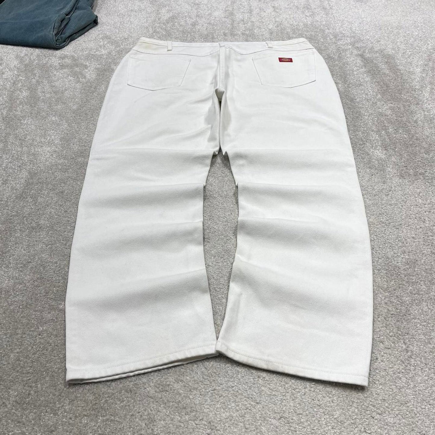 White Dickies jeans W40L30 loose white 90s skater style pants patch logo workwear