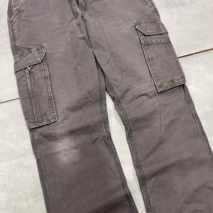Grey Carhartt cargo pants W31L32 relaxed 90s style skater loose leg cargos patch logo