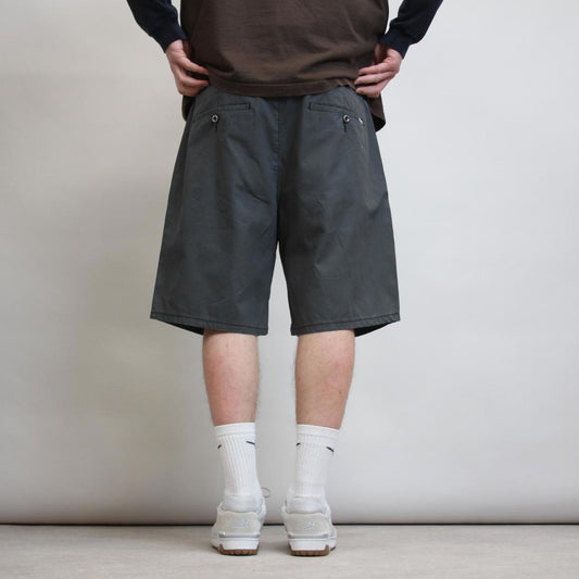 Loose Levi's shorts W38
