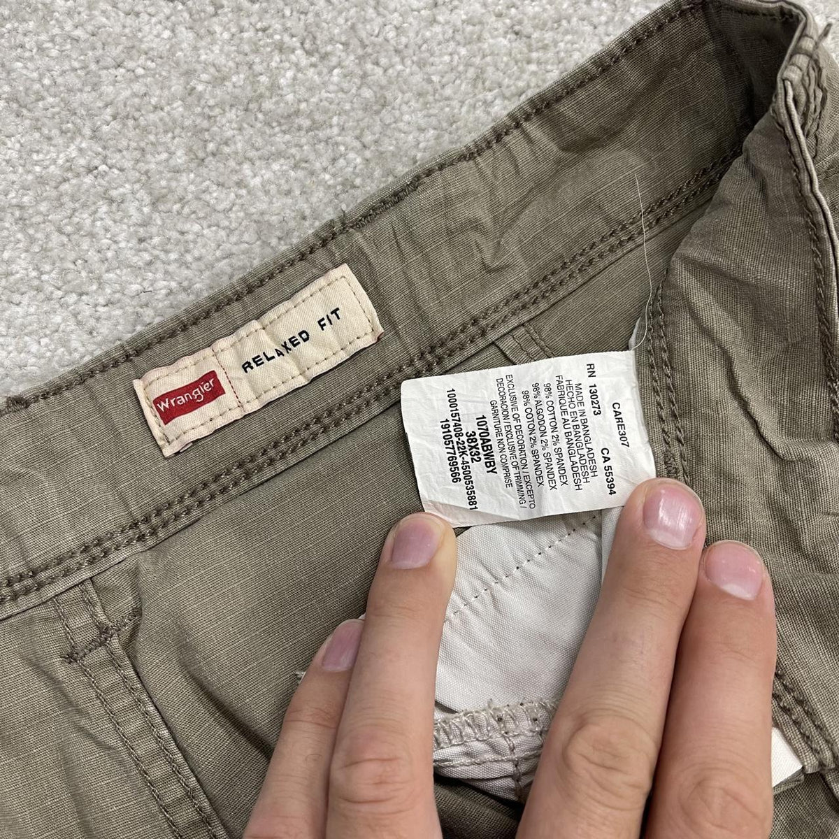 Wrangler cargo pants relaxed fit y2k khaki grey Lightweight straight leg relaxed skater work pants