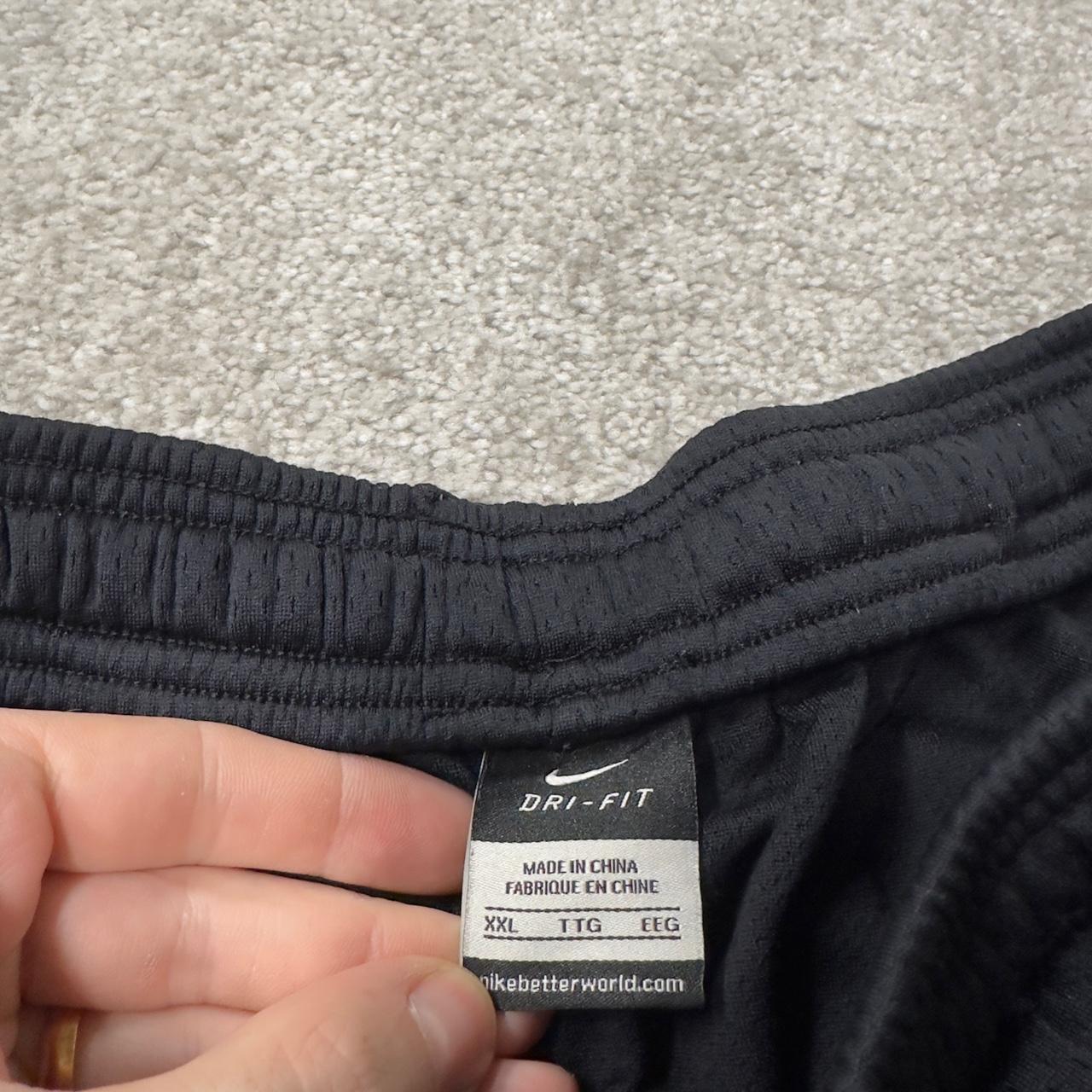 Nike sports shorts y2k blask Dri-Fit comfy floaty summer gym shorts