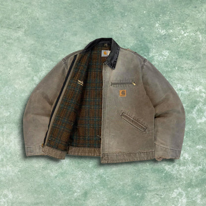 Vintage Carhartt Detroit jacket brown technical boxy cropped fit chore coat checkered blanket lining