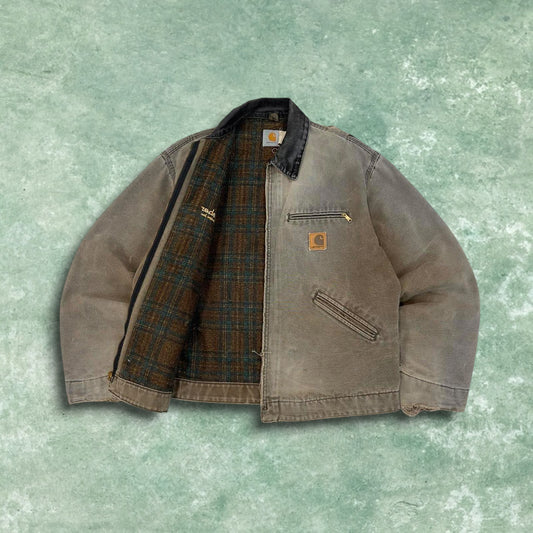 Vintage Carhartt Detroit jacket brown technical boxy cropped fit chore coat checkered blanket lining