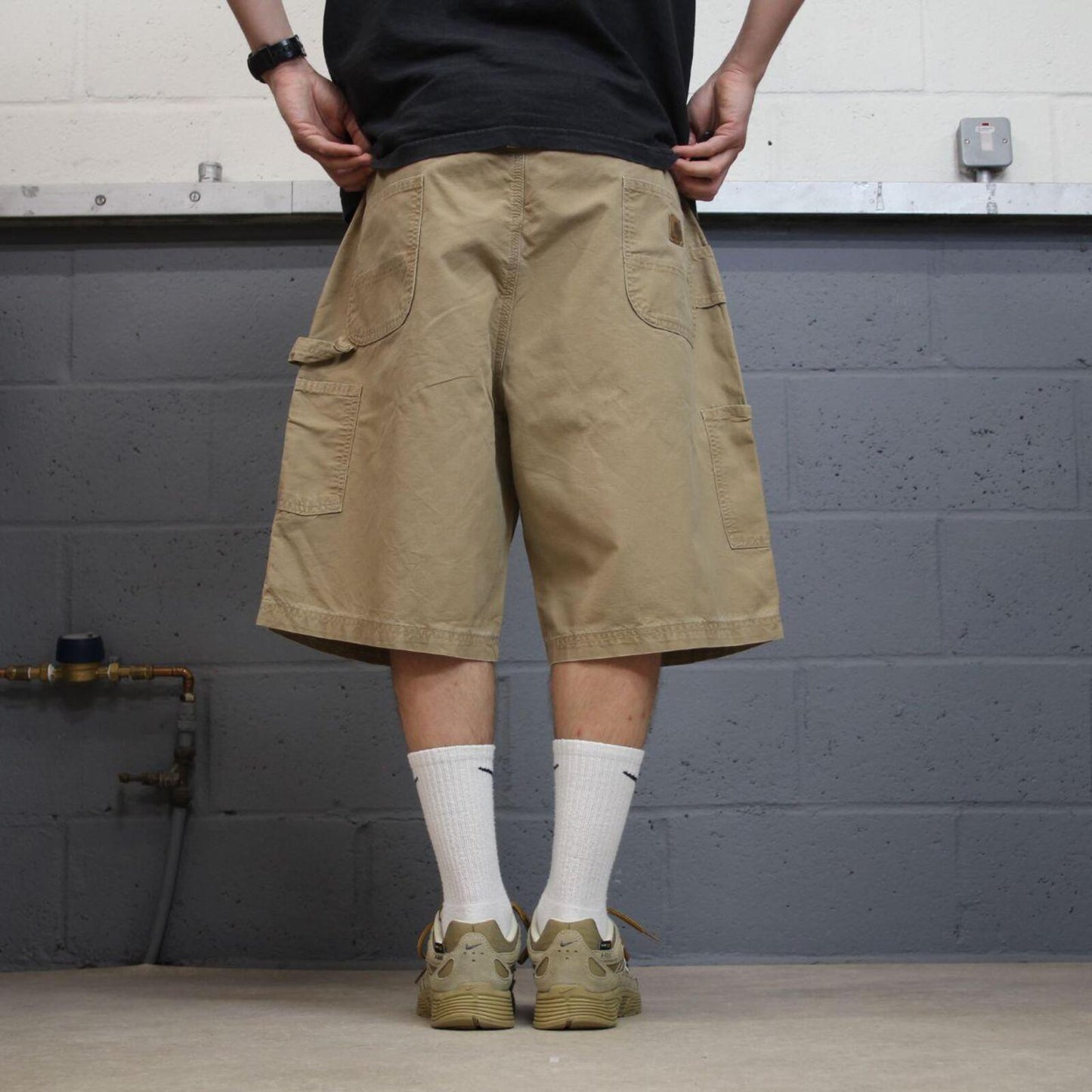 Carhartt baggy cargo shorts carpenter tan brown Floaty canvasy skater style work shorts