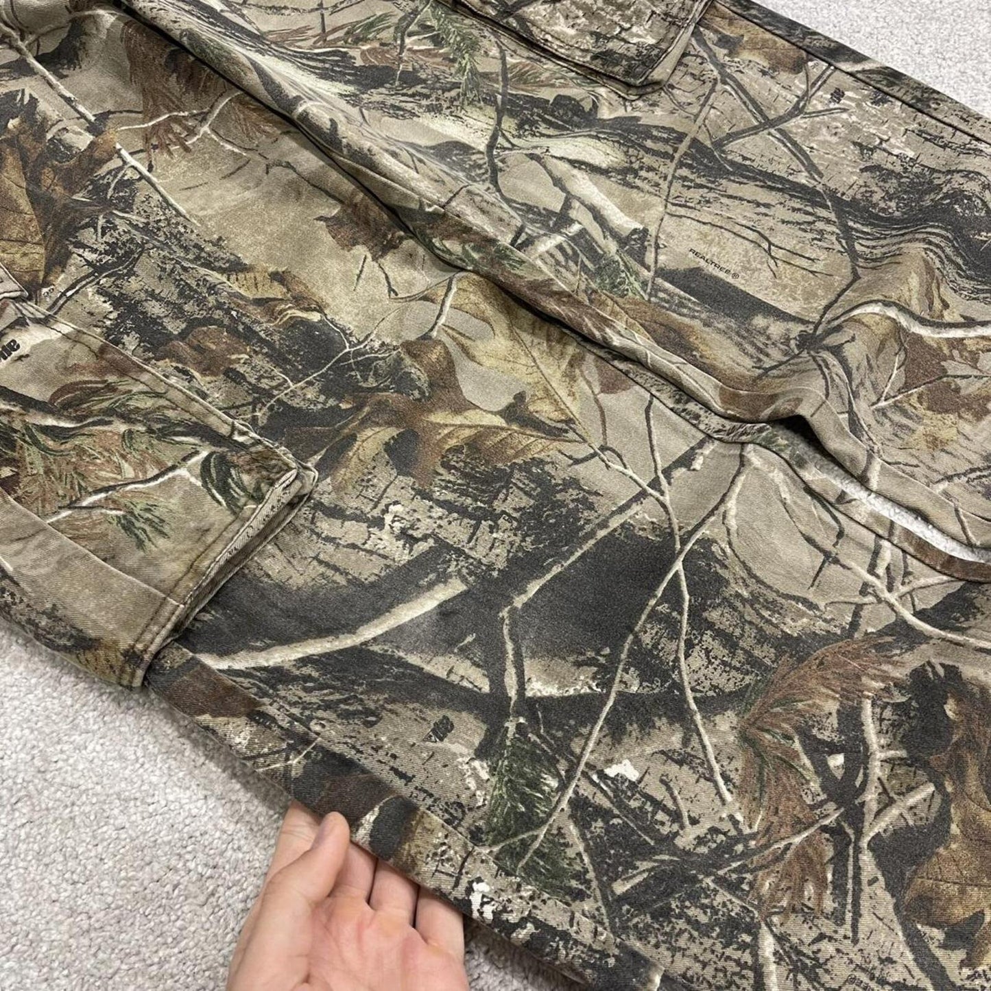 Realtree baggy camo cargo pants khaki Loose floaty leg Spartan camouflage hunting cargos
