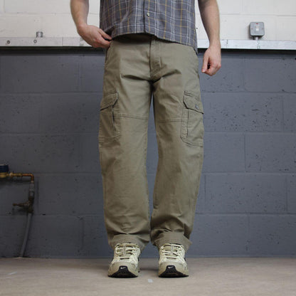 Wrangler cargo pants y2k khaki W32L30 Straight leg relaxed skater work pants