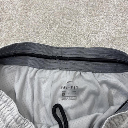 Loose Nike sports shorts y2k grey Basketball style comfy loose floaty summer gym shorts