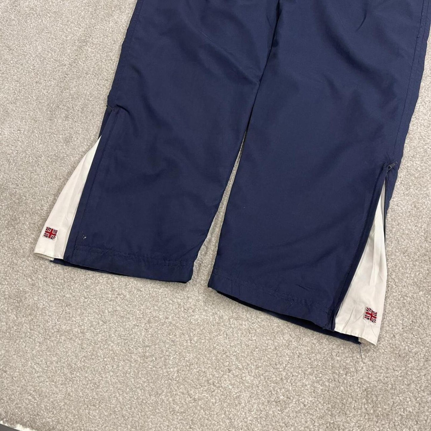 Vintage Reebok tracksuit bottoms loose navy Floaty embroidered mesh lined track pants