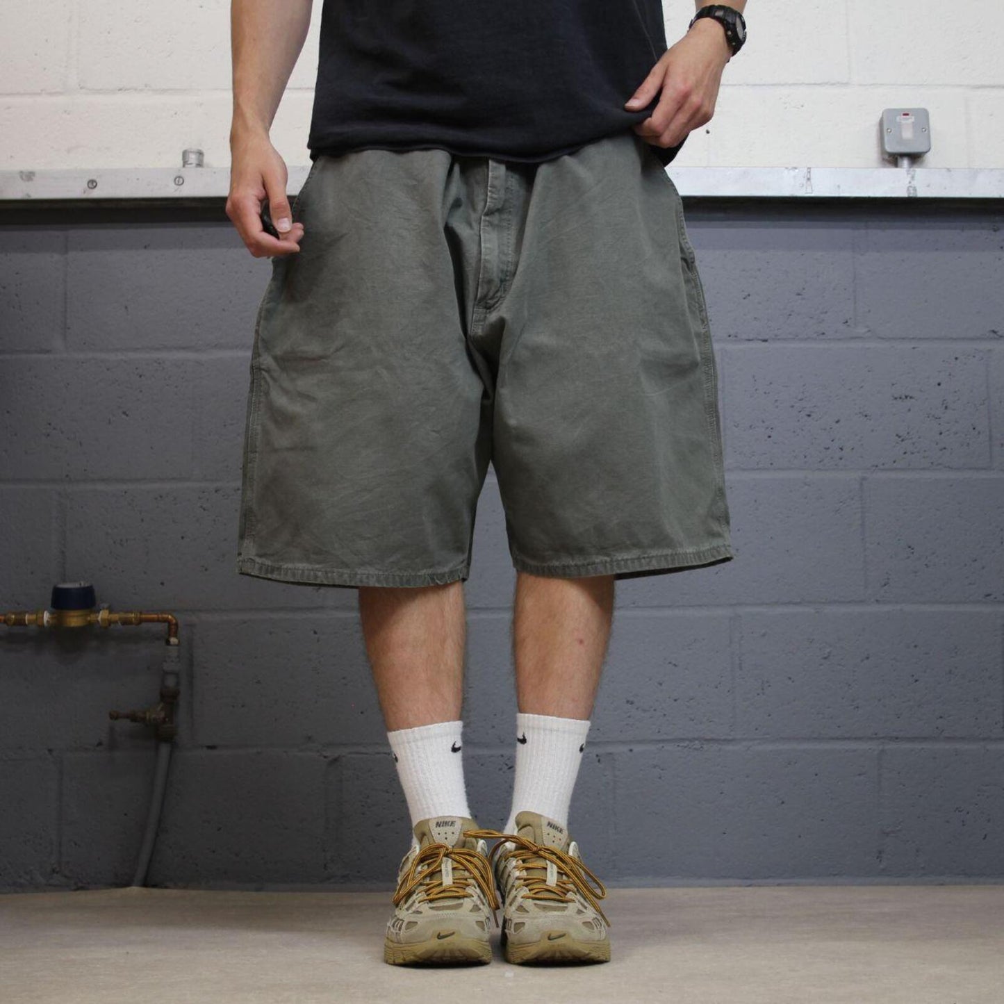 Carhartt baggy cargo shorts carpenter green Floaty canvas skater style work shorts