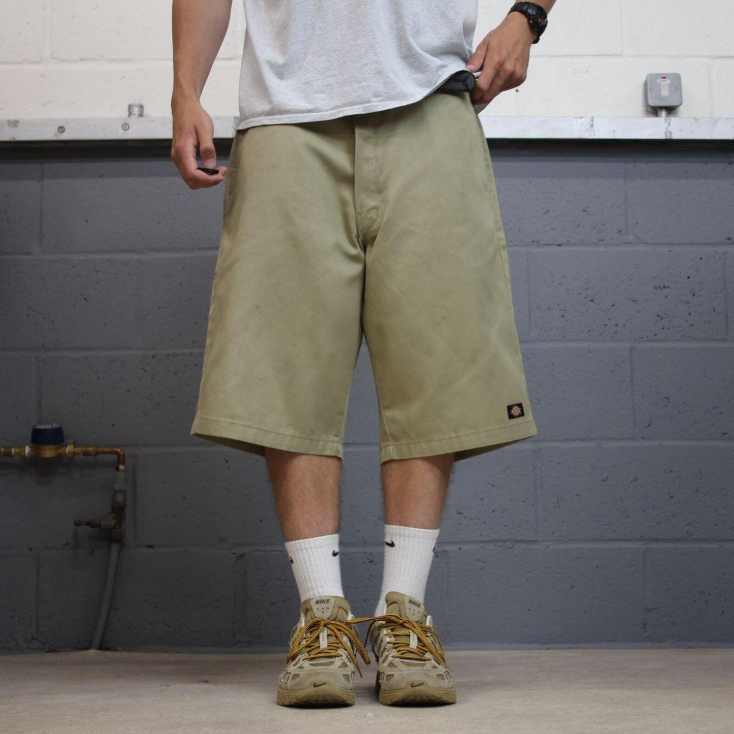 Dickies baggy chino shorts carpenter khaki Chino style skater shorts long wide leg festival