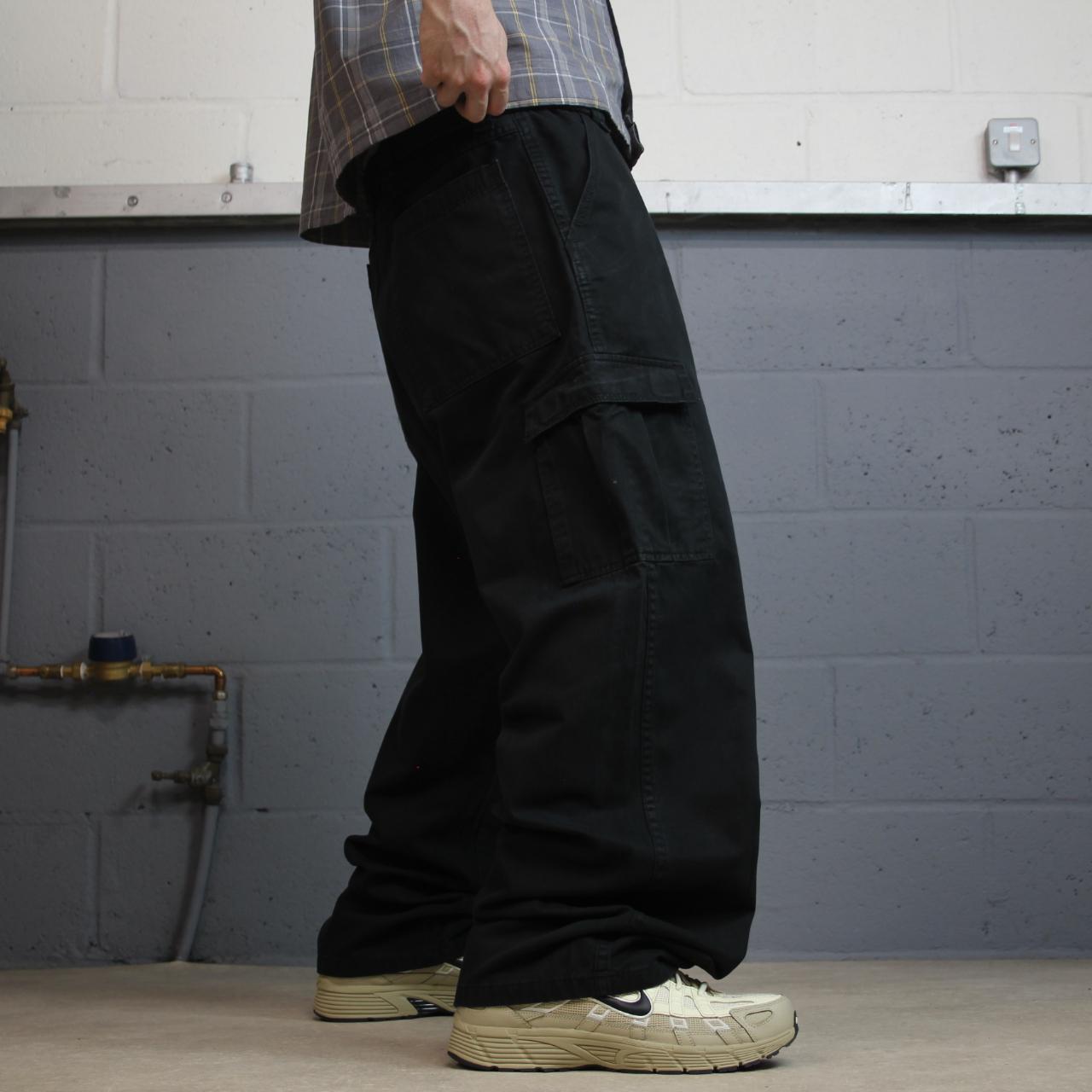 Wrangler baggy cargo pants y2k W36L32 black Loose fit wide leg skater work pants