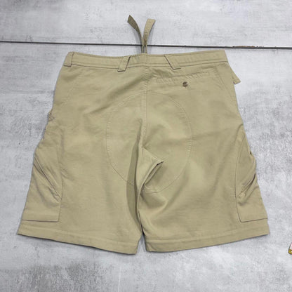 Nike ACG cargo shorts M (W38)