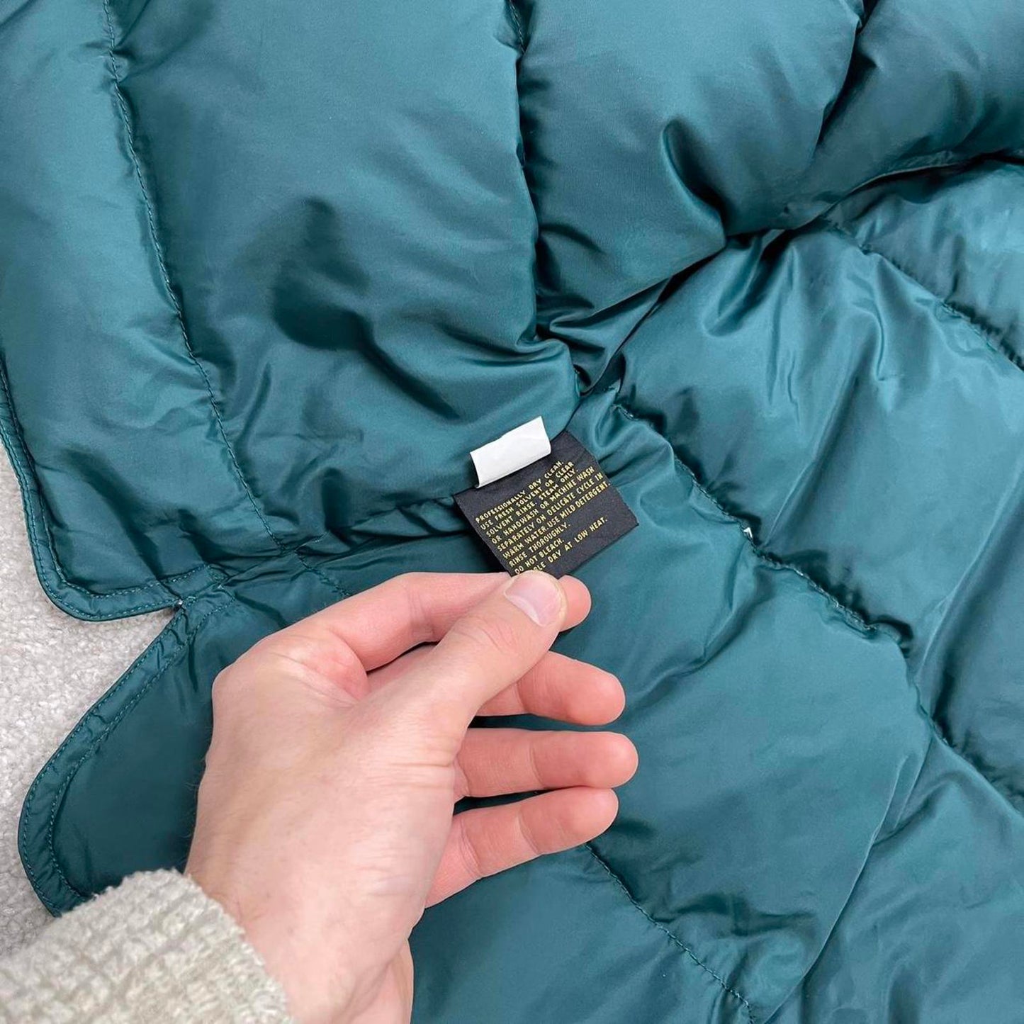 Eddie Bauer technical puffer gilet L women’s green full zip goose down vest outdoors hiking autumn