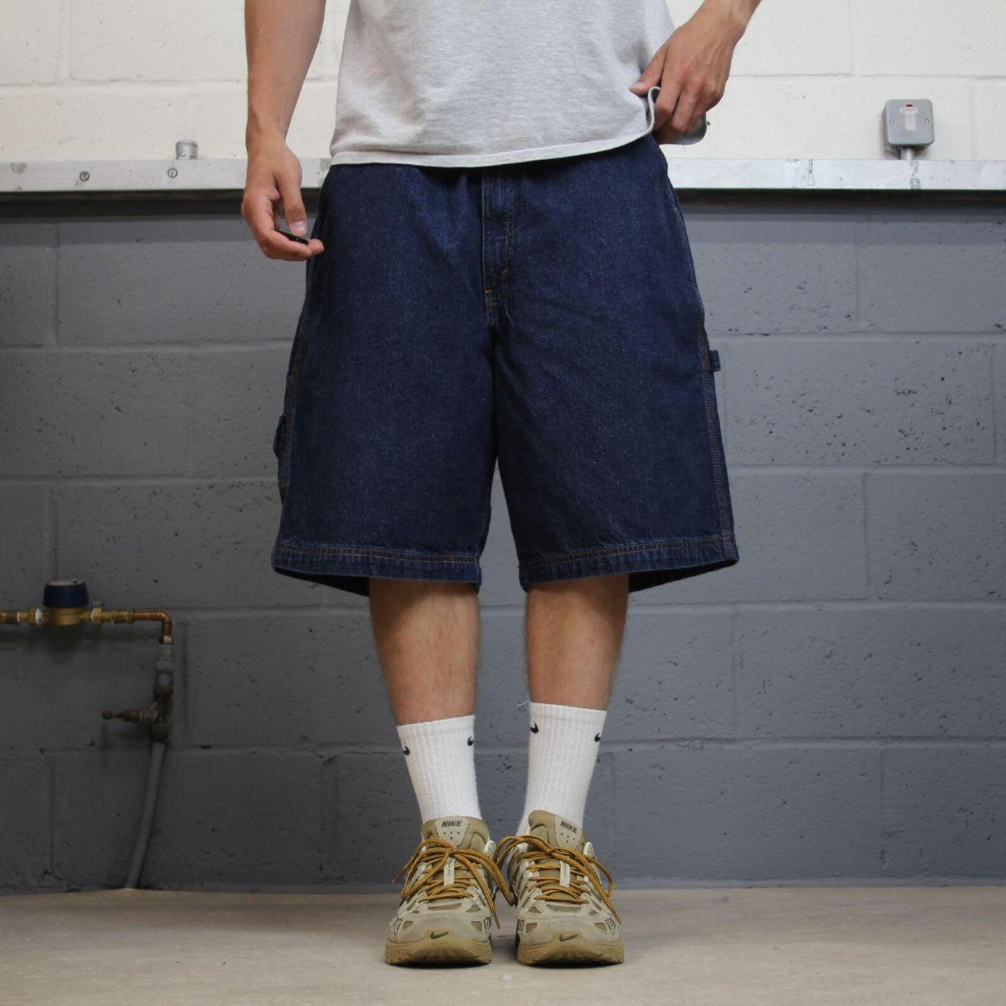 Baggy denim shorts carpenter blue Faded Glory skater style summer festival cargo jorts