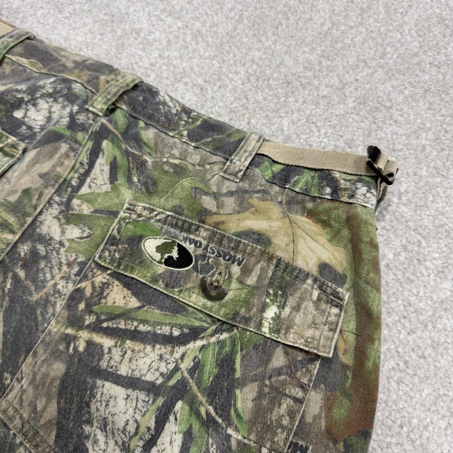 Mossy Oaky camo cargo pants faded green Loose floaty realtree hunting camouflage trousers