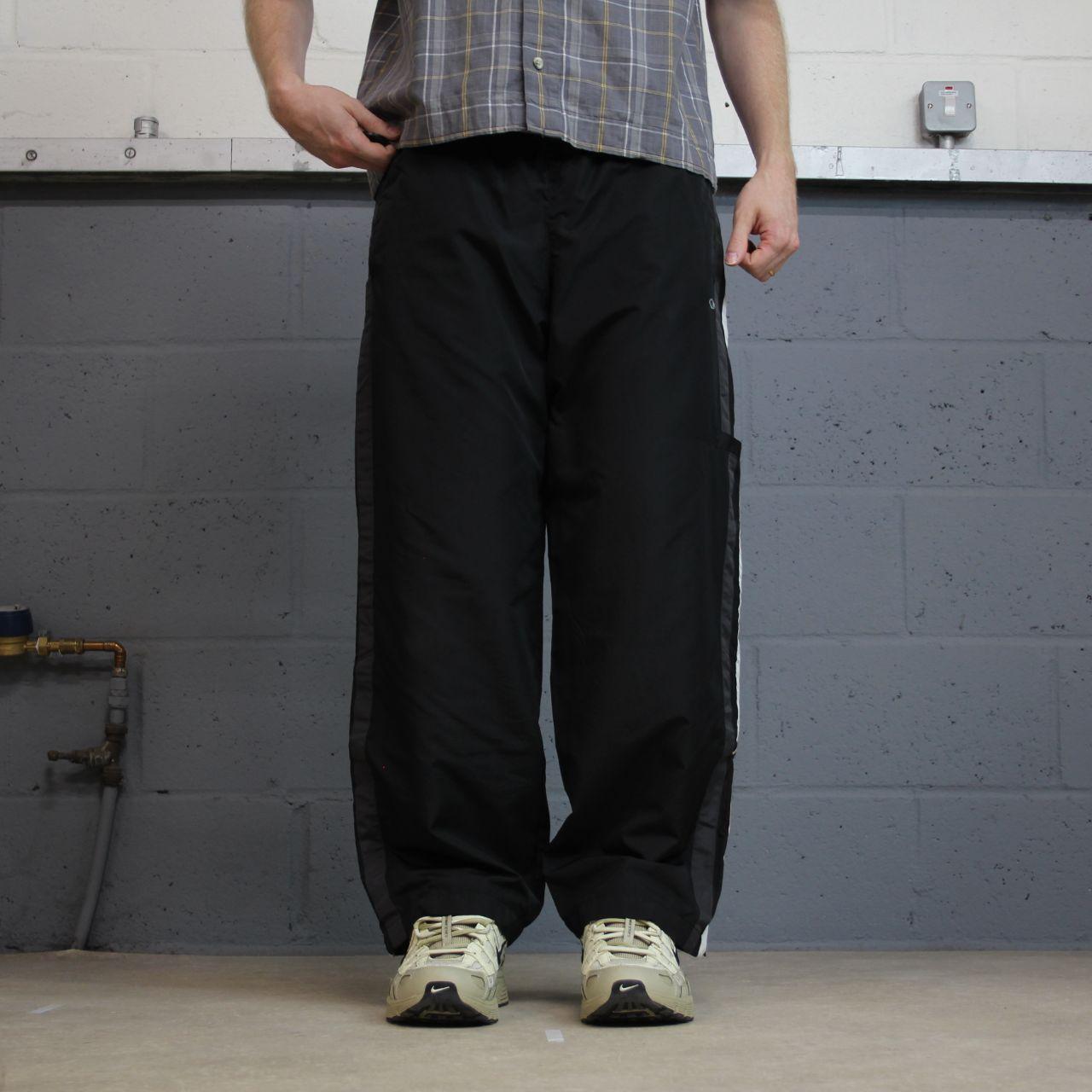 Y2K Champion tracksuit bottoms loose black Loose leg lined 2000s style casual track pants