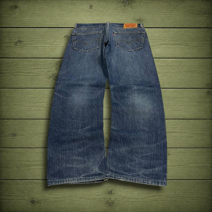 Y2K Levi’s 505 jeans W32L28 straight leg blue Straight fit 5 pocket pants belt loops red tab logo