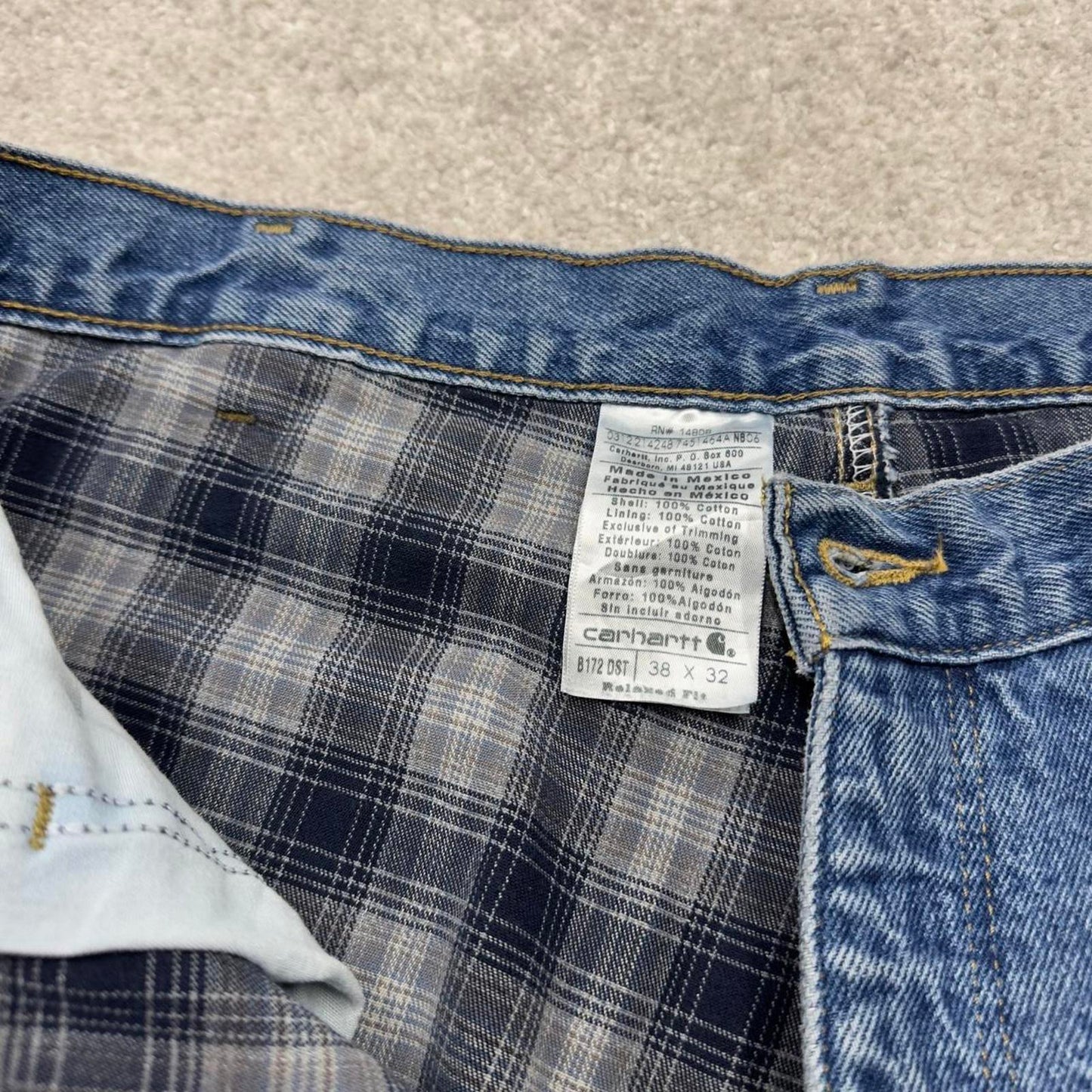 Carhartt jeans blue flannel lined 90s skater style W38L32 relaxed denim 5 pocket pants