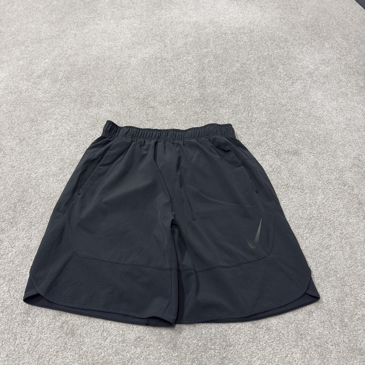 Nike sports shorts y2k charcoal grey Comfy floaty summer gym shorts