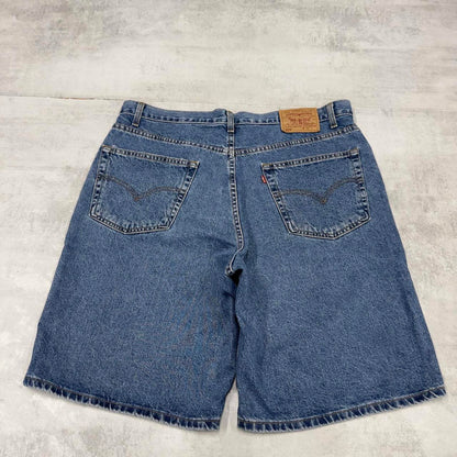 Mens Levi’s denim shorts W40