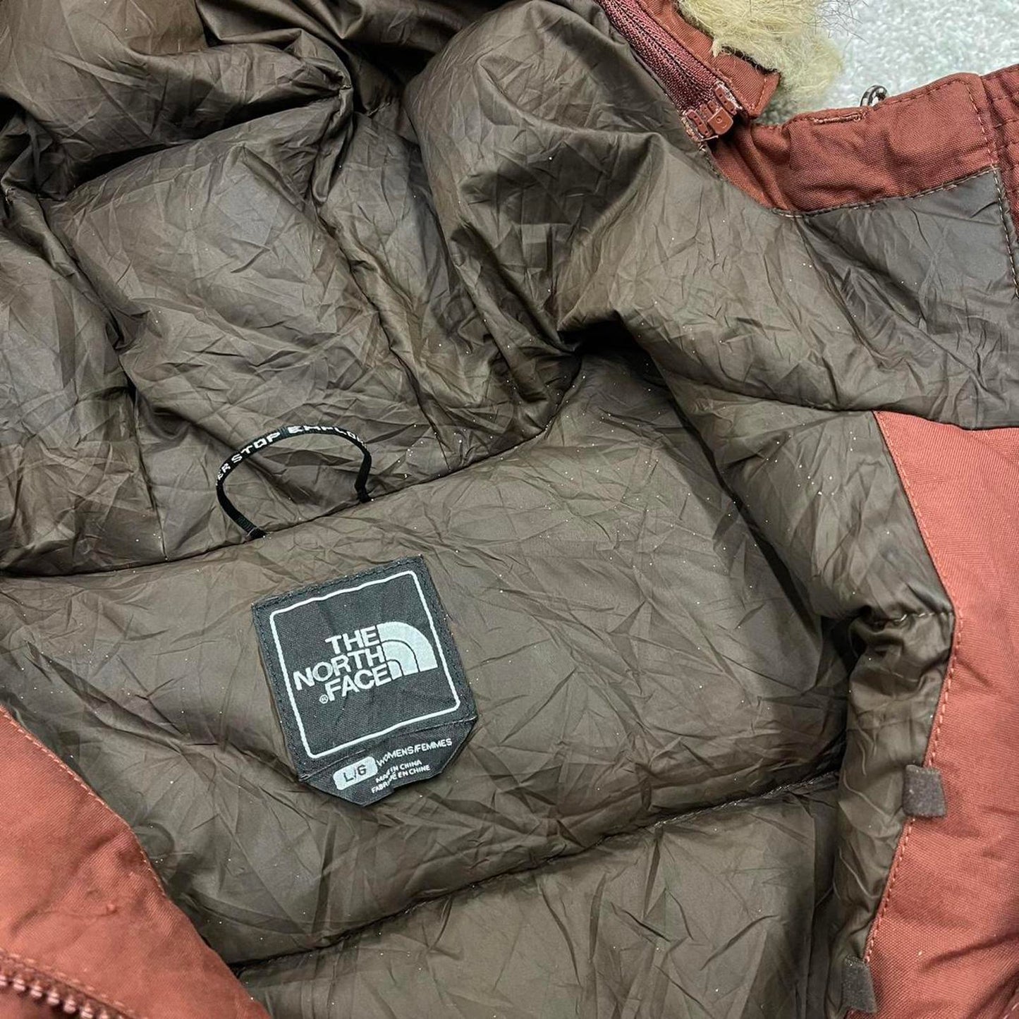 North Face HyVent puffer jacket L women's burgundy y2k 00s style tech windbreaker autumn winter