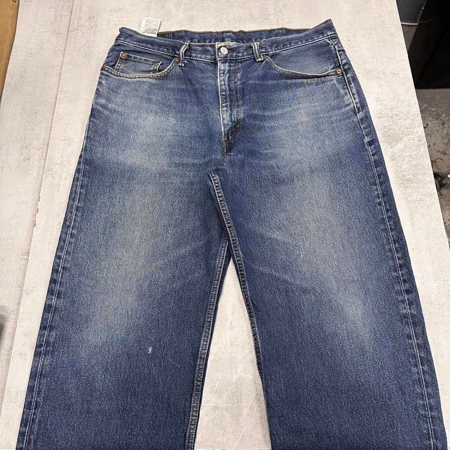 Blue Levi's 550 jeans W38