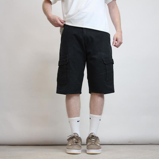 Mens black Wrangler cargo shorts W32