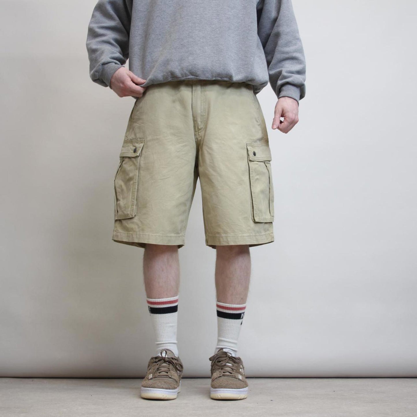 Carhartt cargo shorts W36