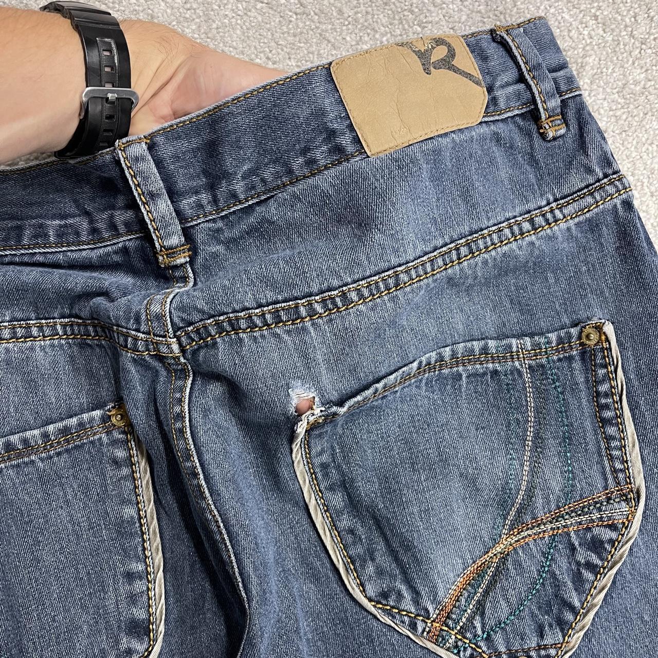 Rocawear embroidered jeans blue denim Y2K W38L32 Rocawear loose surf style pants embroidered design