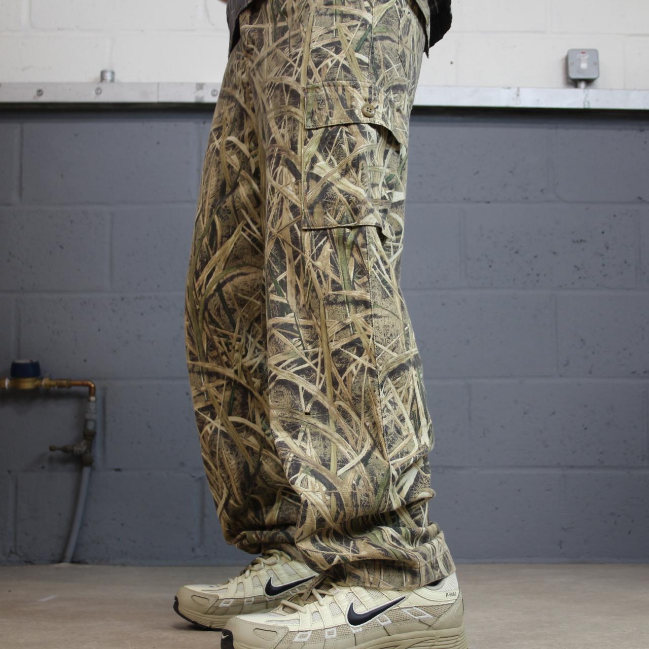 Cabelas’ Camo Realtree style cargo pants Y2K khaki Floaty leg camouflage loose hunting utility