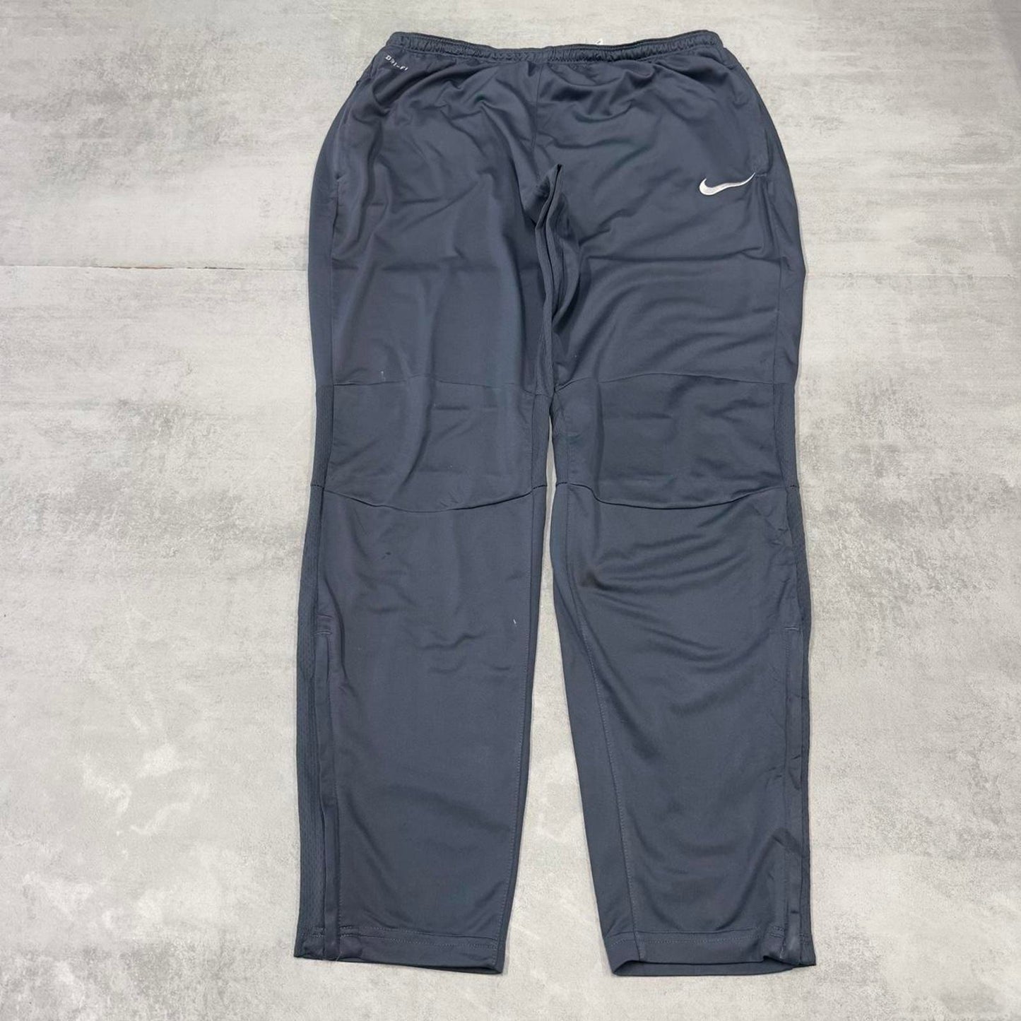 Nike Trackies XXL Grey y2k 00s style dri-fit joggers embroidered logo