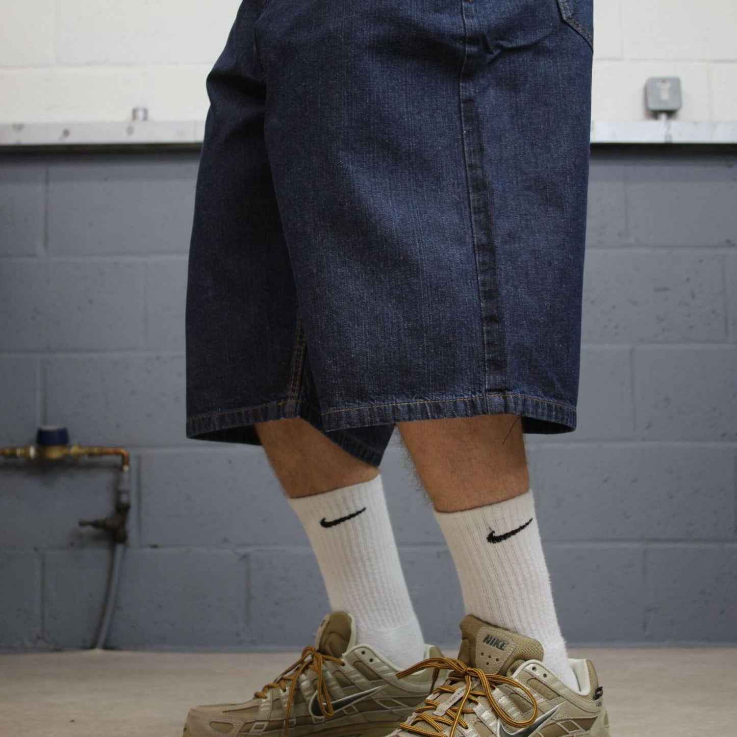 Rocawear baggy denim shorts y2k embroidered navy Long skater surf style jorts