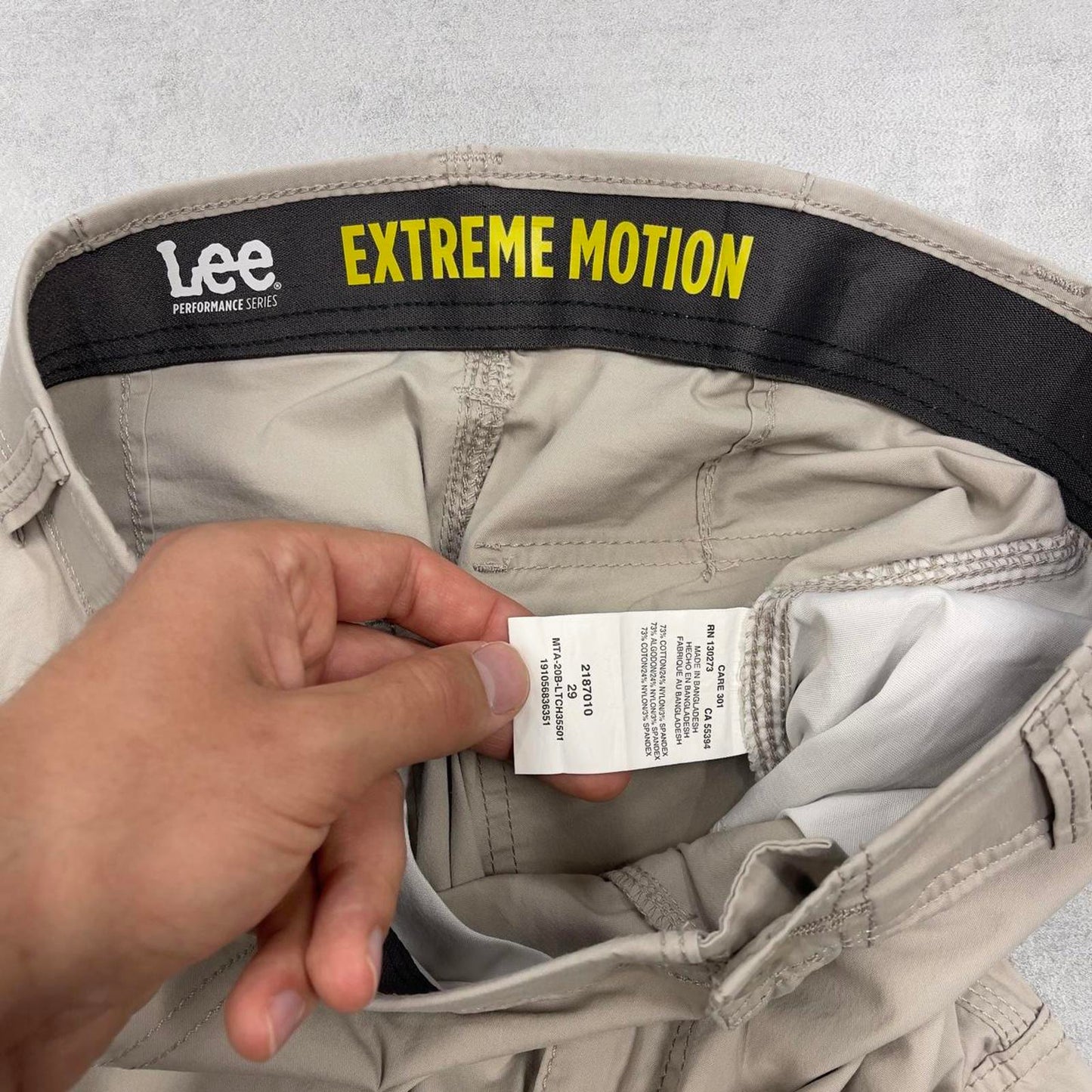Loose mens Lee cargo shorts W29