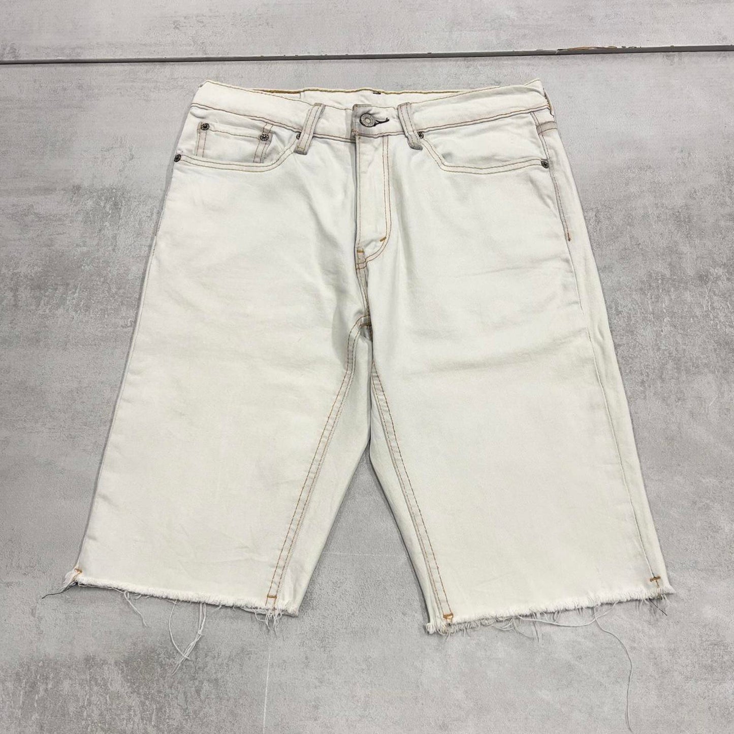 Levi's 569 jean shorts W30
