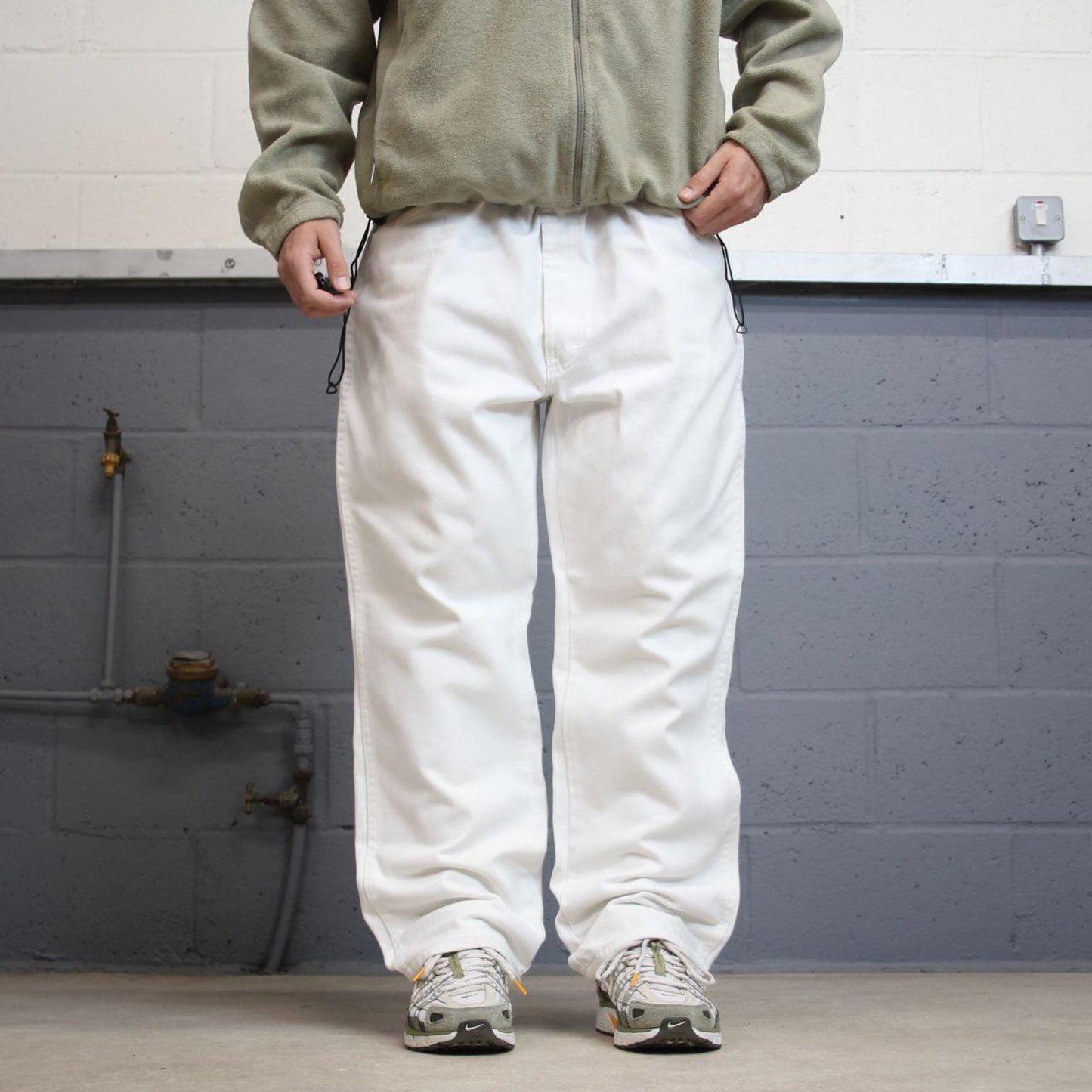 White Dickies jeans W40L30 loose white 90s skater style pants patch logo workwear