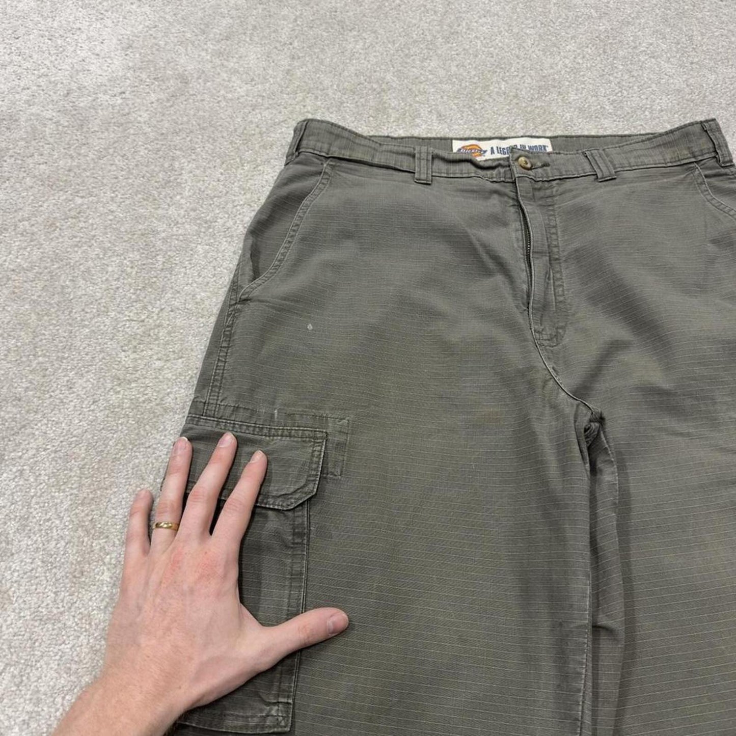 Dickies cargo shorts y2k green Chino style skater shorts loose leg festival
