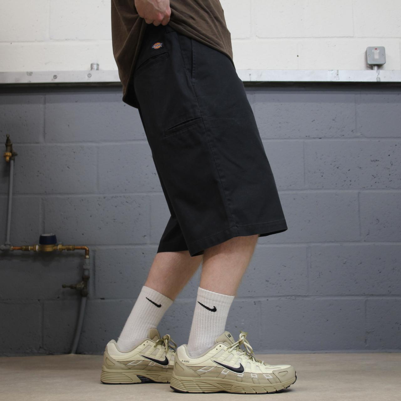 Dickies carpenter chino shorts relaxed black Chino style skater shorts loose leg festival