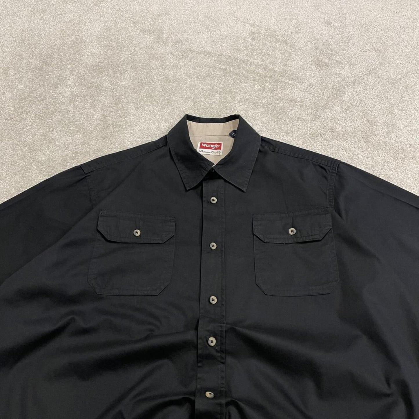 Wrangler boxy short sleeve shirt black Boxy surf style shirt summer festival