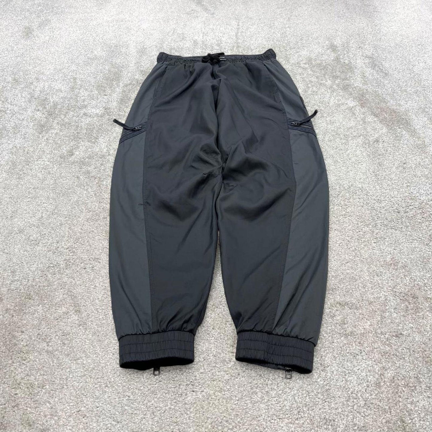 00s Nike tracksuit bottoms Large black grey loose leg y2k style joggers patch logo gym wear