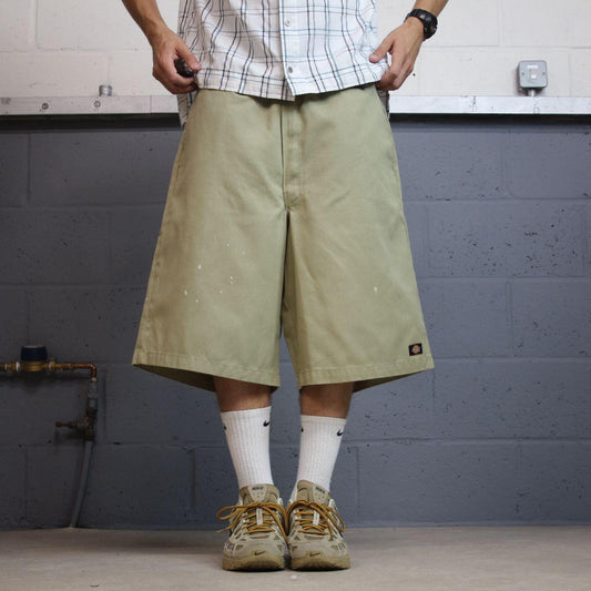 Dickies extra baggy carpenter shorts khaki Chino skater shorts long wide leg surf style
