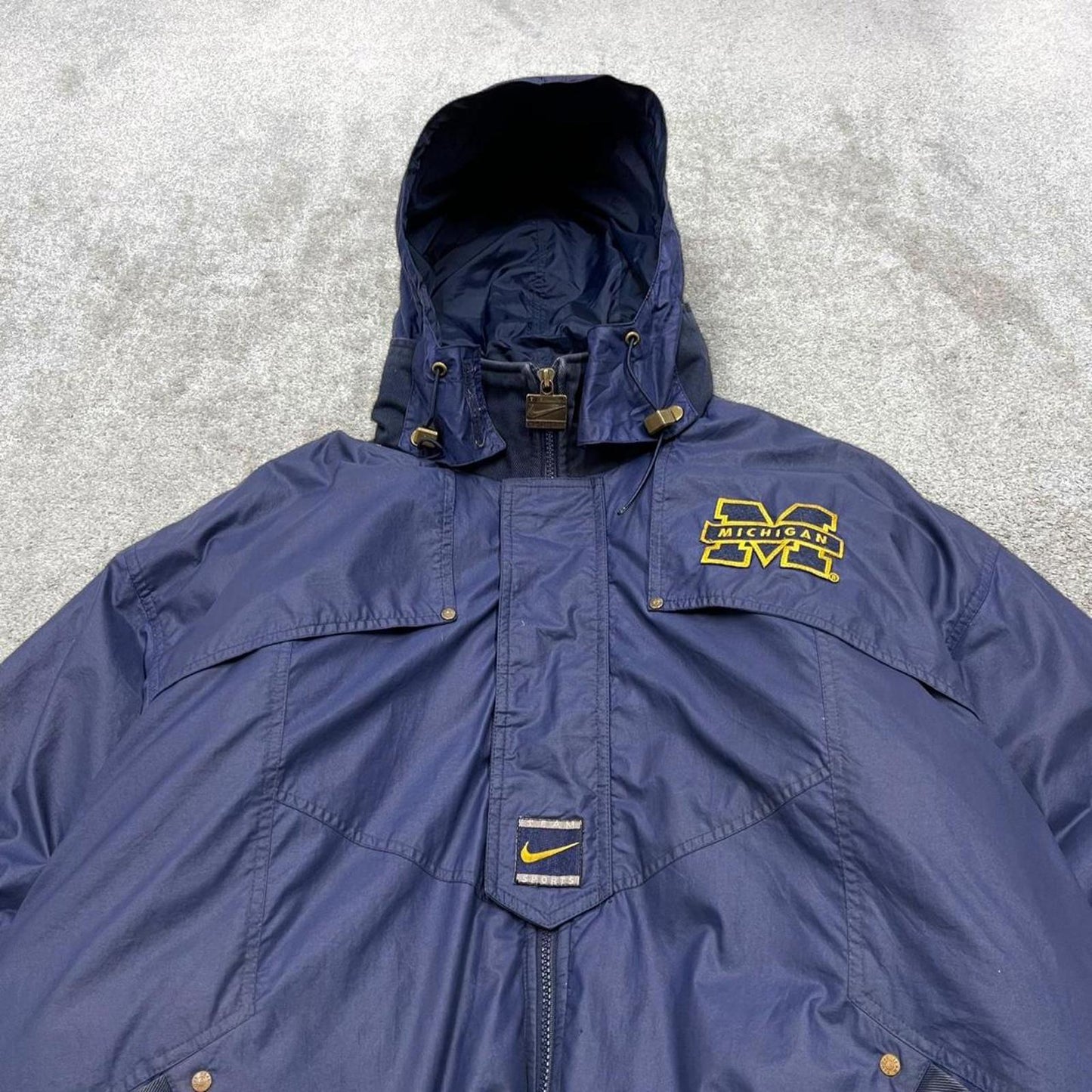 Vintage Y2K Nike Team Sports puffer jacket navy Padded full zip Nike Michigan boxy technical coat