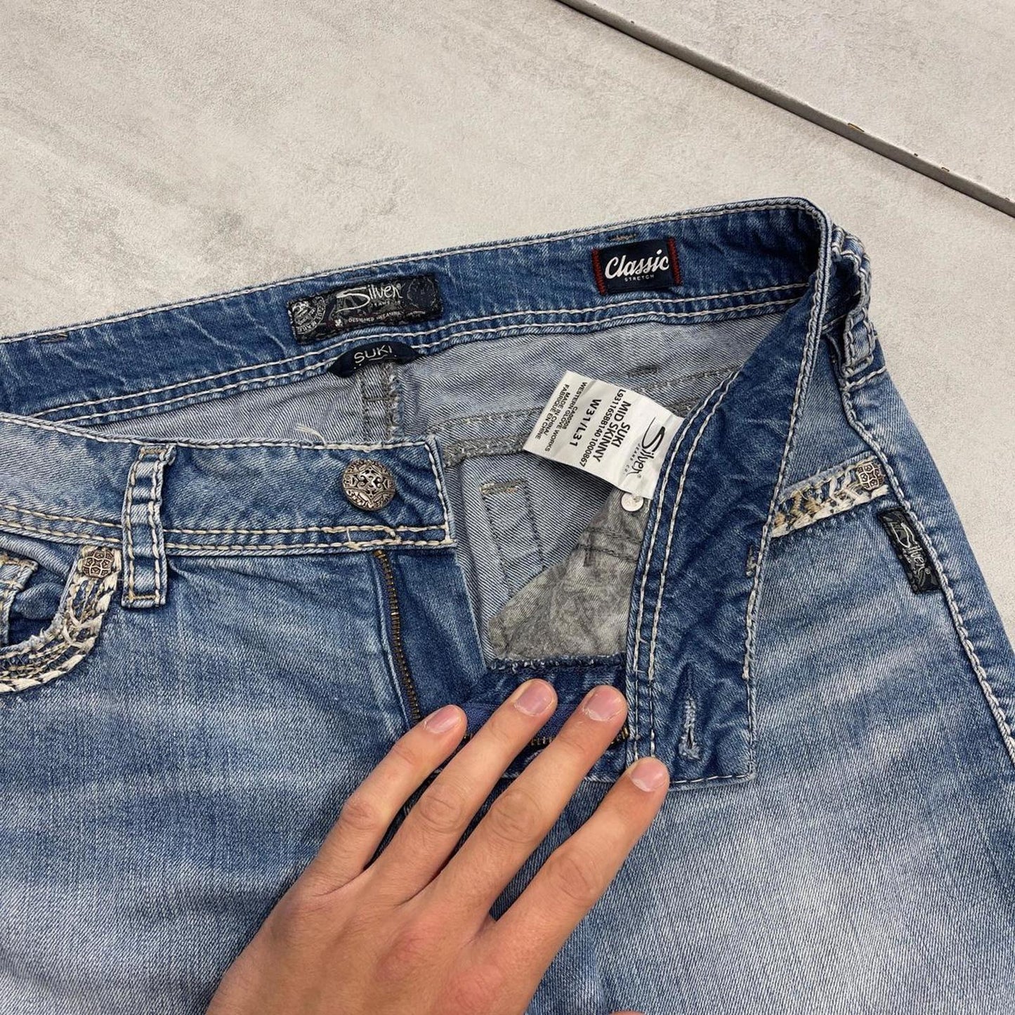 Silver embroidered denim jeans W32 L30 blue skinny y2k embroidered design