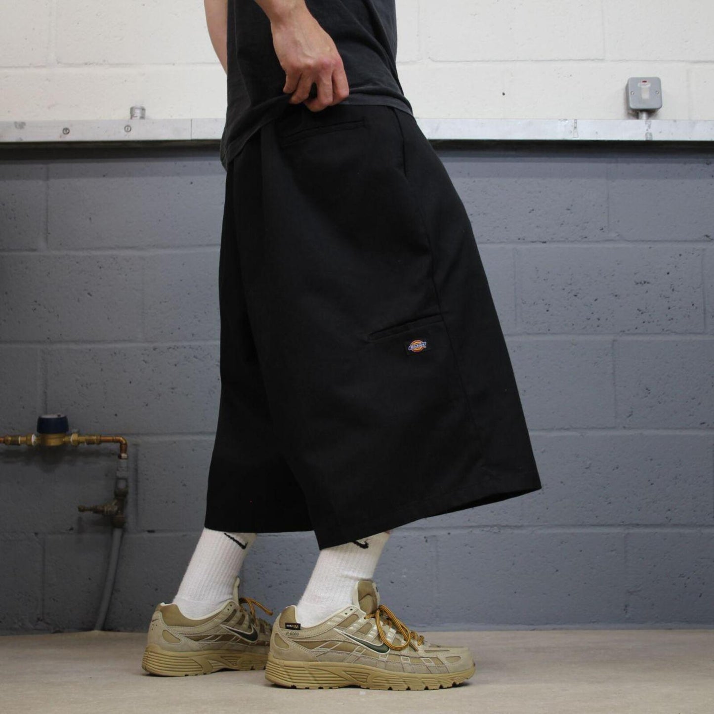 Dickies extra baggy chino shorts carpenter black Skater / surf style shorts long wide leg festival