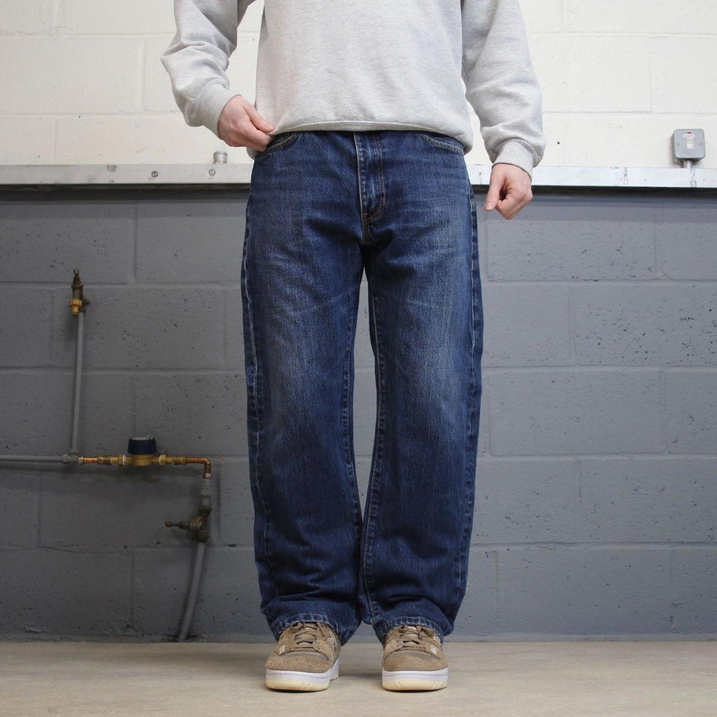 Vintage y2k Levis 505 jeans blue Casual style 5 pocket straight leg denim pants