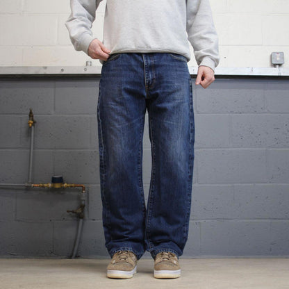 Vintage y2k Levis 505 jeans blue Casual style 5 pocket straight leg denim pants